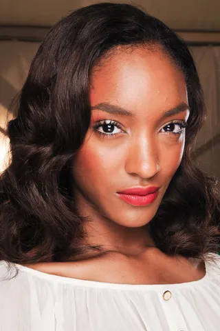 33 مدل رنگ موی قهوه ای تیره "برای هر رنگ پوست" 16 annasui ss12 00700big