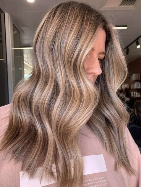 24 ایده جذاب رنگ موی بلوند تیره + (برای ظاهری لوکس و طبیعی) 19 sunlit dirty blonde 8636a2c2ec39486ca04750ea4a5ff83a e1761735927367