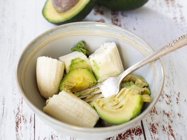 Avocado Banana Face Mask2 e1765980063315